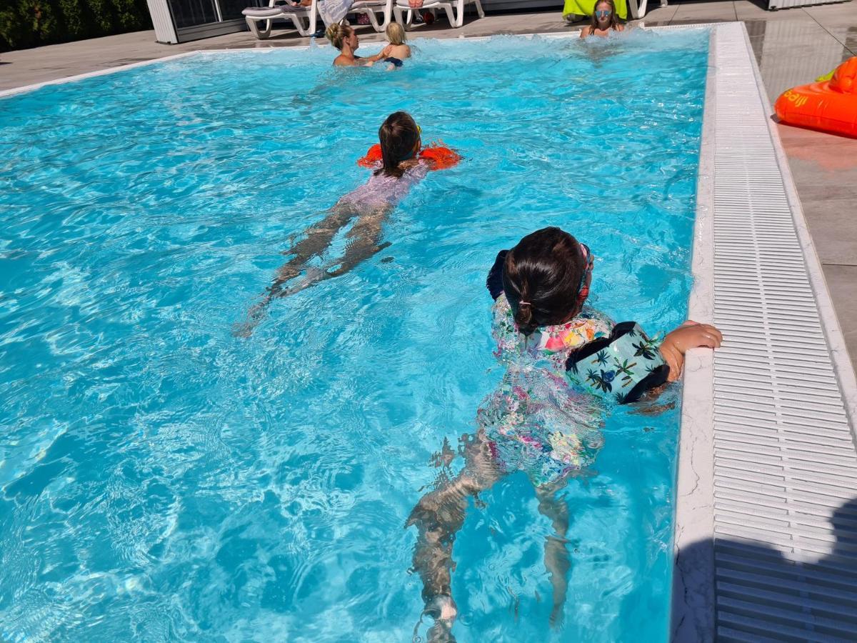Ośrodek Sea Star Premium Hotel Sarbinowo Bagian luar foto