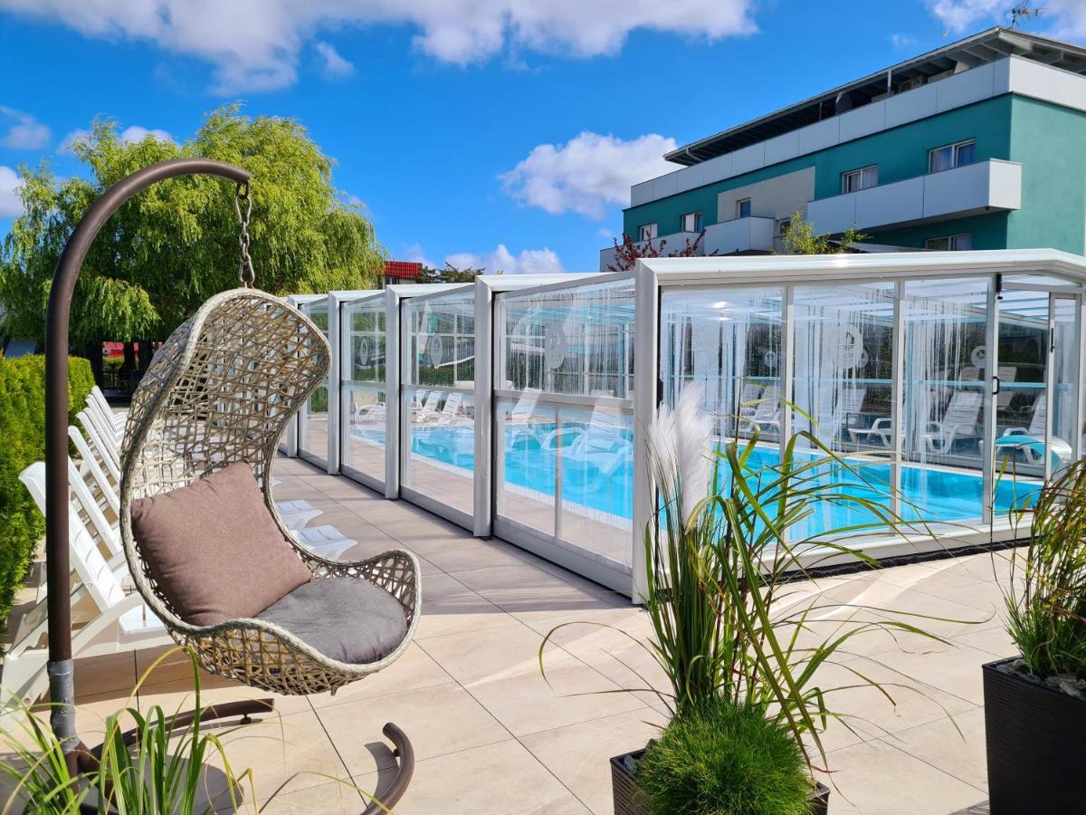 Ośrodek Sea Star Premium Hotel Sarbinowo Bagian luar foto
